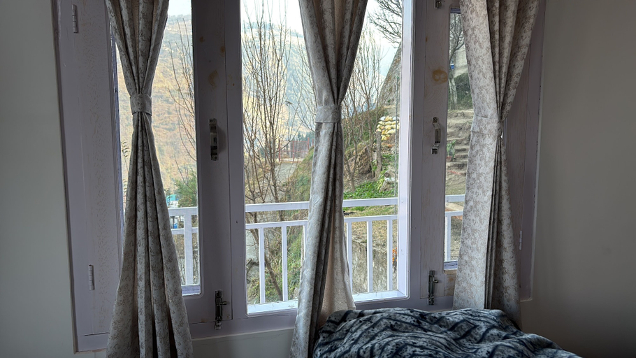 Interior 2, Sunrise View Farm-stay Narkanda, Shimla