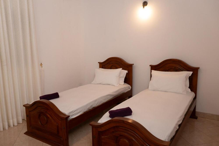 Bedroom 3, Villa Di Angelo Negombo, Katana