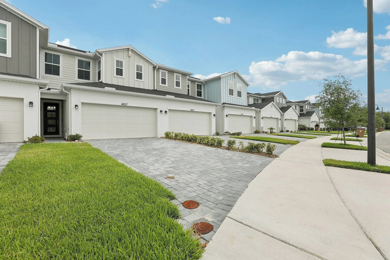 Exterior 3, Kissimmee Oasis 4BR House Pool & Sleeps 8, Osceola