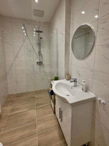 Bathroom 5, Ferienwohnung "Wohnung in Haus", Neunkirchen