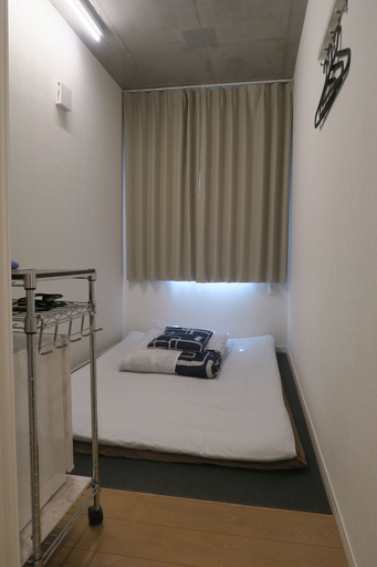 Bedroom 5, Kangaroo Hotel SIDE B, Taitō