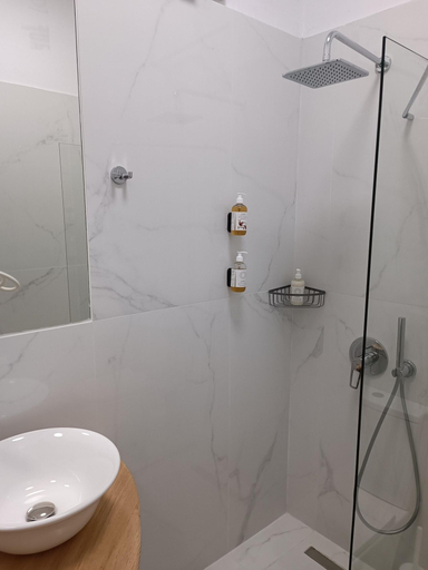 Bathroom 4, Ulysses Apartments, Attica