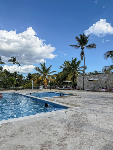 Pool 3, Vista Gold II Bahia Principe, Ramón Santana