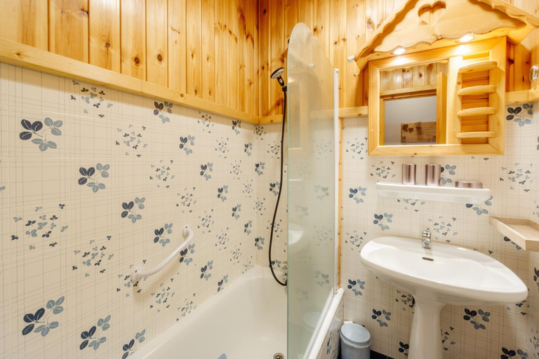Bathroom, Le Col Panoramic, Savoie