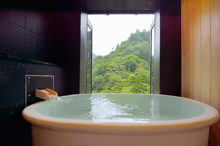 Bathroom 4, Gekkoen Kourokan Hotel, Kobe