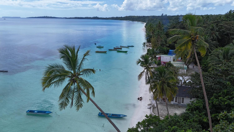 Others 5, Casa di Stella, Southeast Maluku