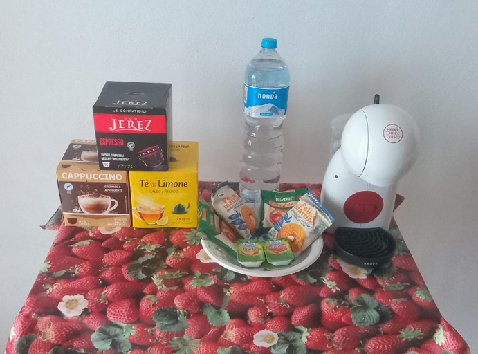 Food & Drinks