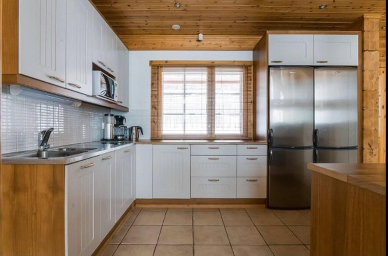Kitchen 2, Villa Aurora with spectacular views to Pyh fell, Lapland