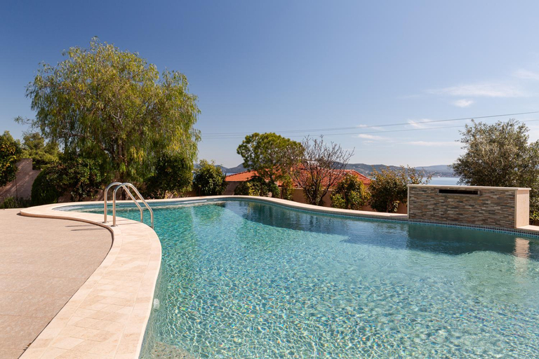 Others 3, Spacious Villa With a Pool, Attica
