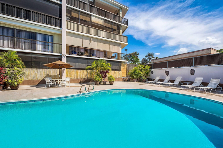 Pool 3, Kona Plaza#203, Hawaii