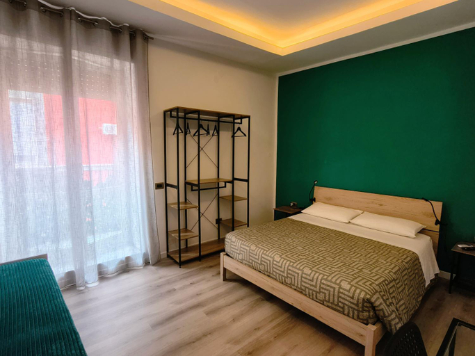Bedroom 2, Bella mbriana, Napoli