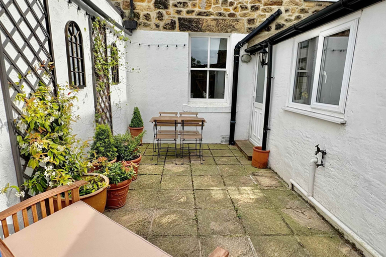 Others 5, Host Stay Oliver s Den, Northumberland