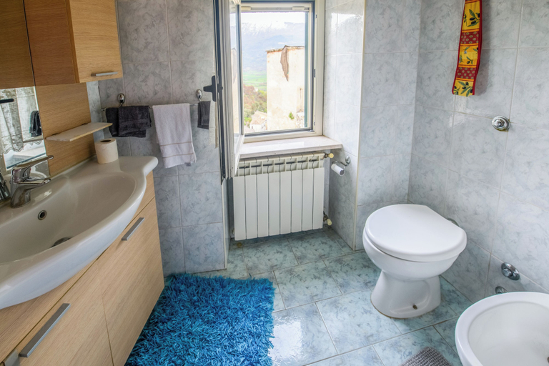 Bathroom 5, Casa Phoebe, L'Aquila