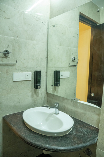 Bathroom 4, Hotel Shree Ji Palace, Agra