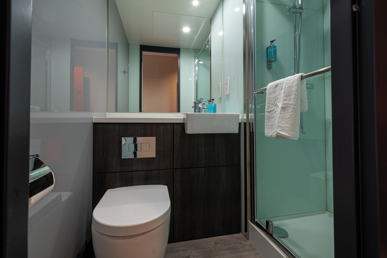 Bathroom 4, easyHotel Dublin City Centre, Dublin