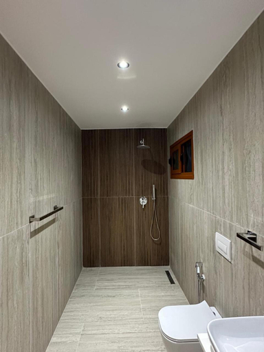 Bathroom 5, Mario Rooms, Vlorës