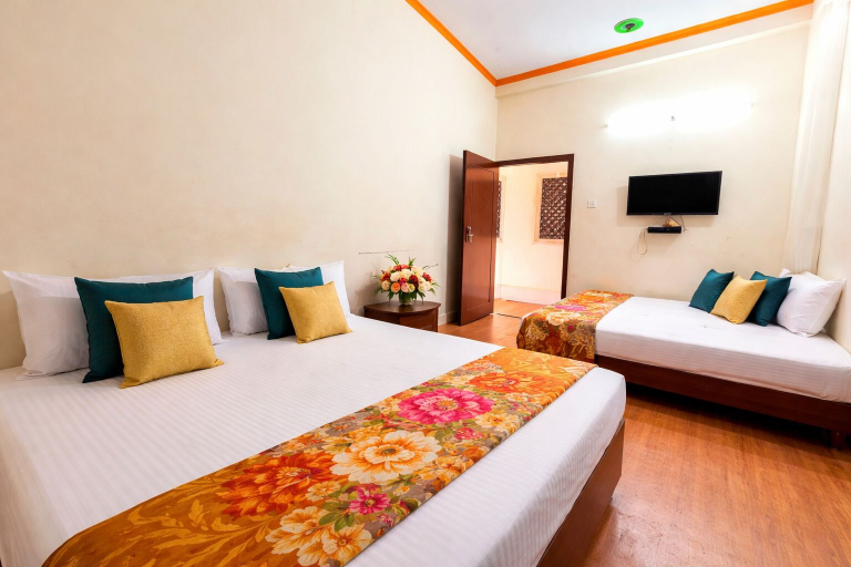 Room 4, Hotel Banaras Paradise Varanasi, Varanasi