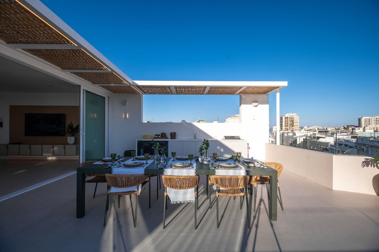 Outdoor dining 5, Ipanema Penthouse w/ Pool by the Beach, Rio de Janeiro