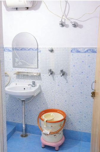Bathroom, Hotel Sai Kripa Guest House Haridwar, Hardwar