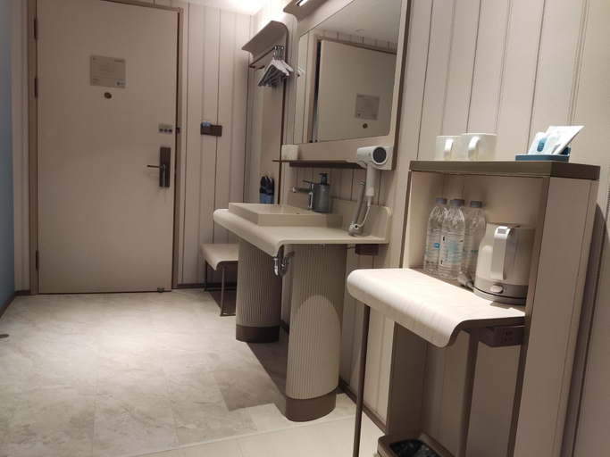Bathroom 3, Hanting Hotel Shanghai Luoshan Road Subway Station, Shanghai