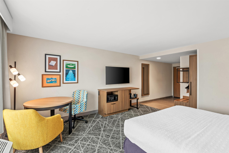 Bedroom 3, Hampton Inn Cooperstown, Otsego