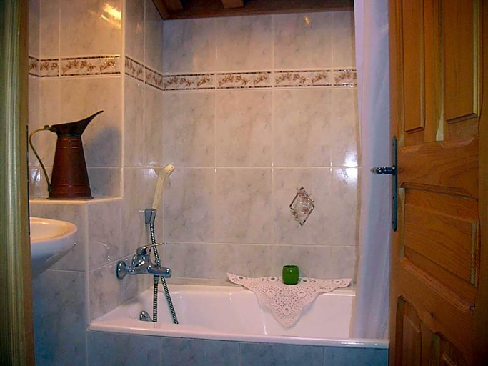 Bathroom, Apart'hotel & Spa La Destiere, Savoie