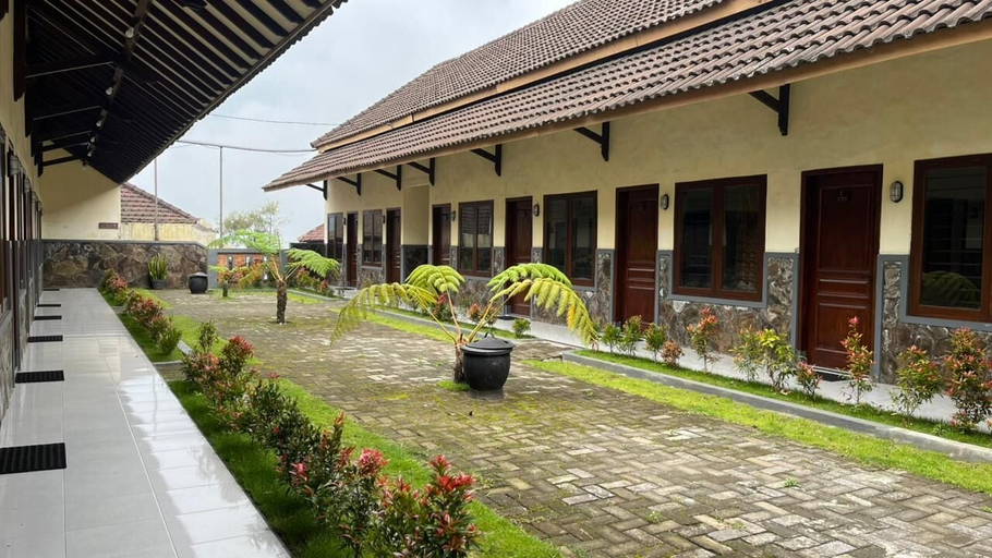 Exterior 5, Bawangan Hotel Express Bromo, Probolinggo