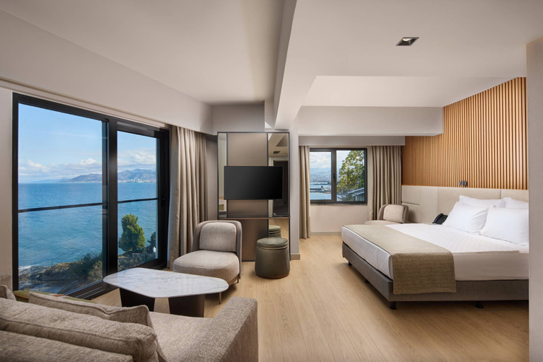 Room 2, WAVESIDE HOTEL, Perşembe