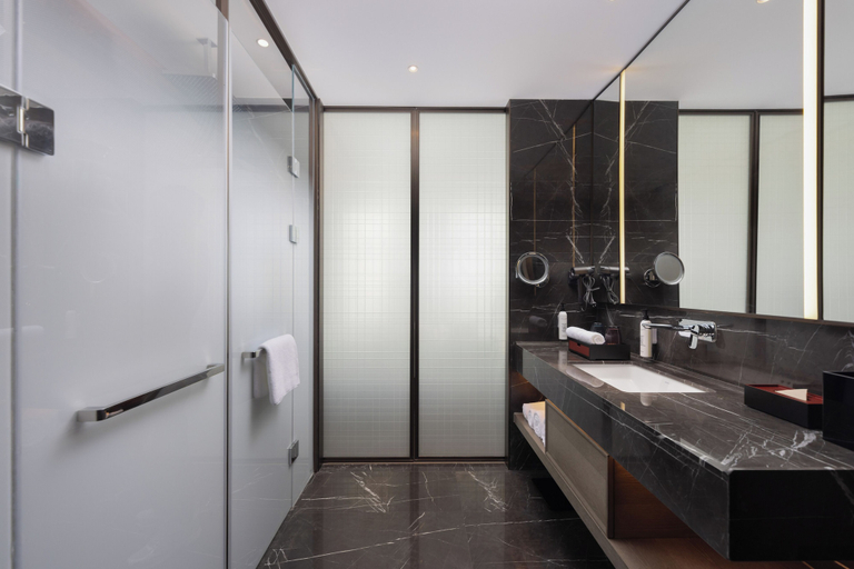 Bathroom 2, Wanda Yi Urumqi Railway Station, Ürümqi