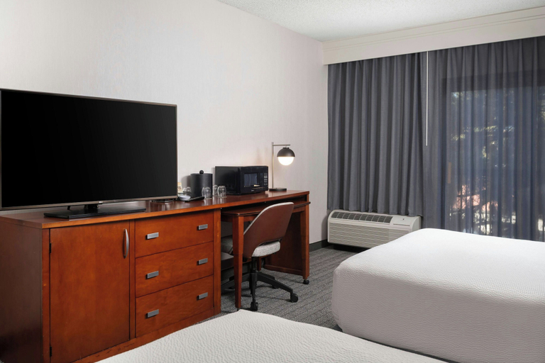 Bedroom 5, Courtyard by Marriott Albuquerque Airport, Bernalillo