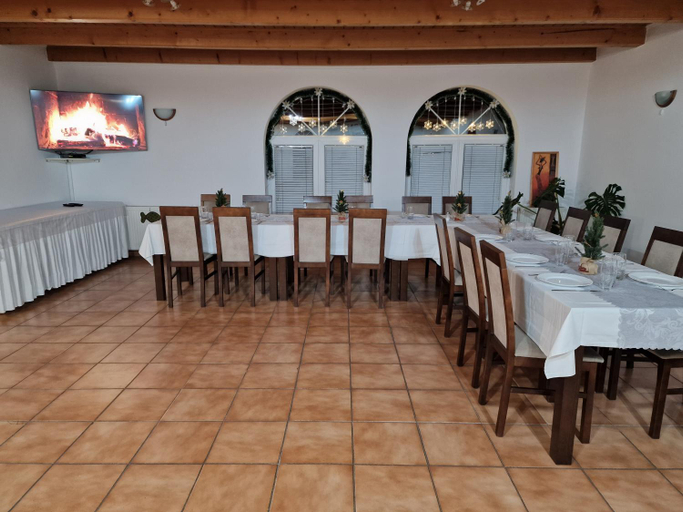 Food & Drinks 4, Penzion Lea, Šala