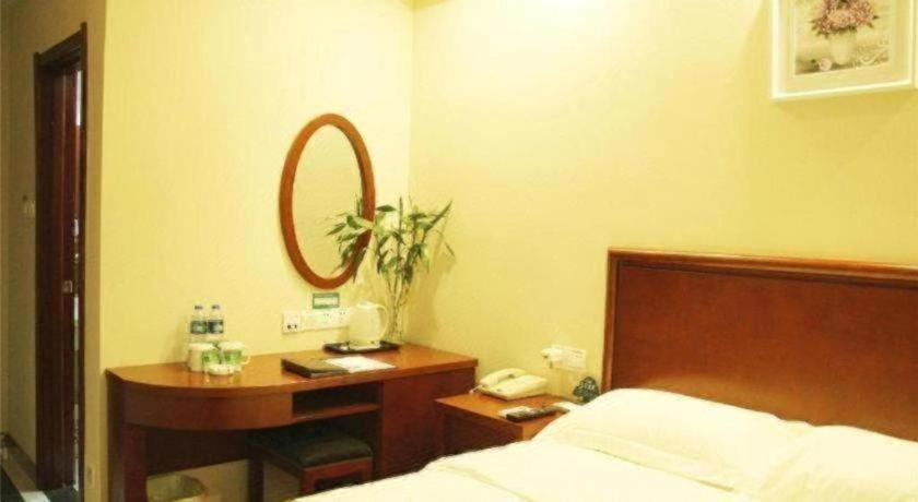 Bedroom 2, GreenTree Alliance Sanya Jiyang District Yalongwan Road Hotel, Sanya