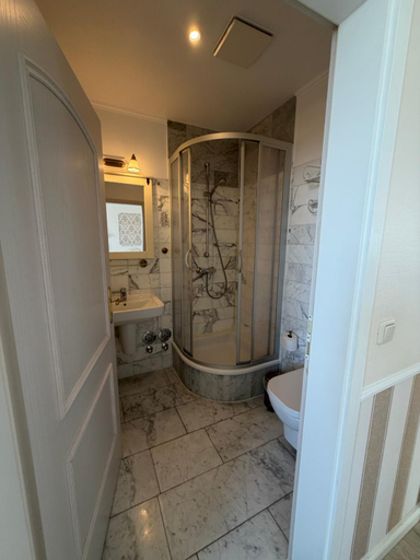 Bathroom 2, Appartementhaus, Villa Katharina, Sassnitz, Vorpommern-Rügen