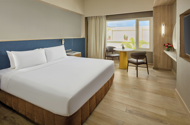 Bedroom 4, Taal Vista Hotel, Tagaytay City