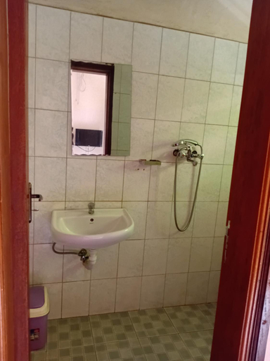 Bathroom 3, Uhuru 50 hotel kasese, Busongora