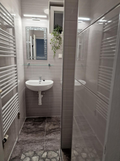 Bathroom 3, Penzion Lea, Šala