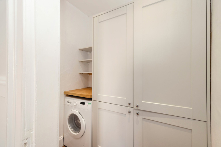 Interior 2, Stylish West End 1-Bed - Prime Location, Edinburgh