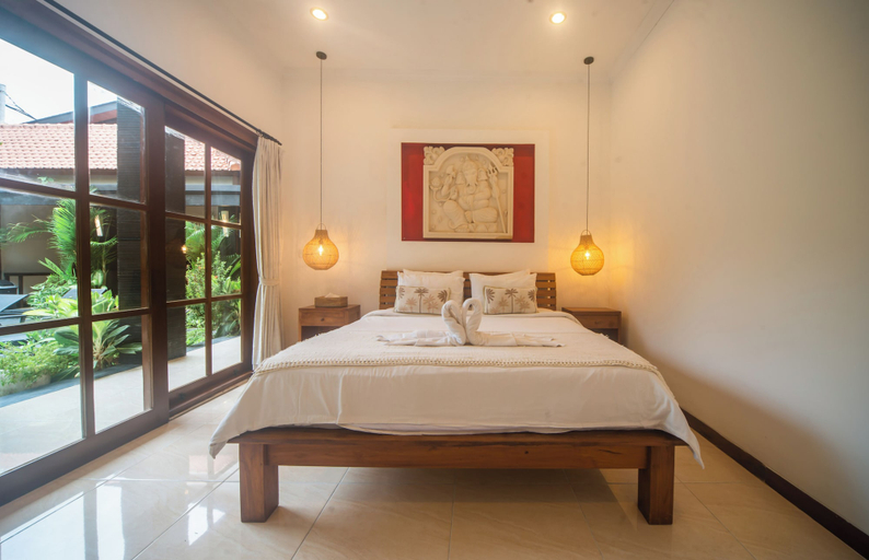 Others 4, 3BR Villa White Rose Central Canggu, Badung