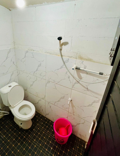 Bathroom 2, Familli house, Wonosobo