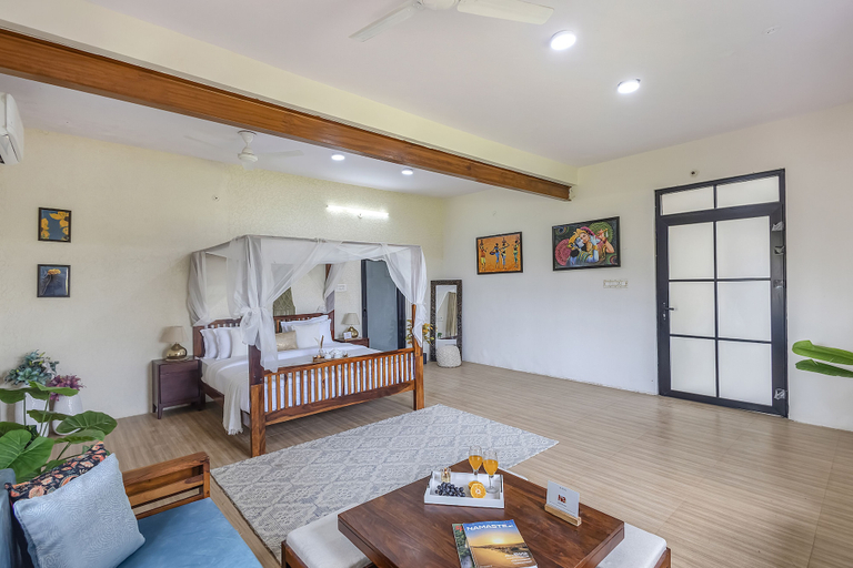 Room 5, Fable Farm by Alaya Stays 4-BHK Villa, Jaipur