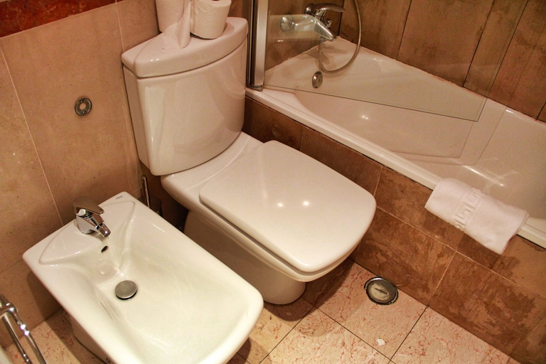 Bathroom 4, Hotel Dom Sancho I, Lisbon