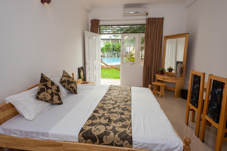 Bedroom 2, Navro Beach Resort, Panadura