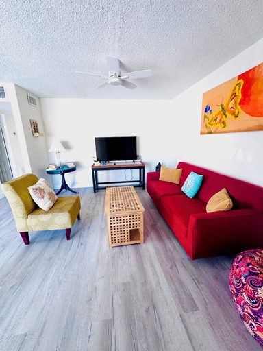 Living area 3, Penguins on the Beach Resorts 8, Brevard