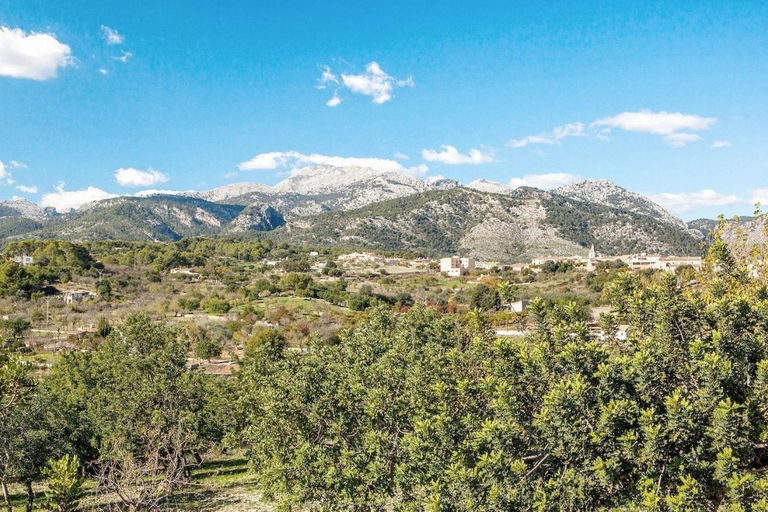 Others 5, House in Majorca with Pool and Mountain Views, Baleares