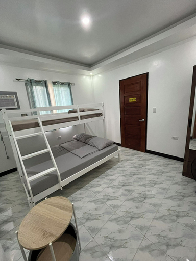 Room 5, Yena's Inn, Cauayan