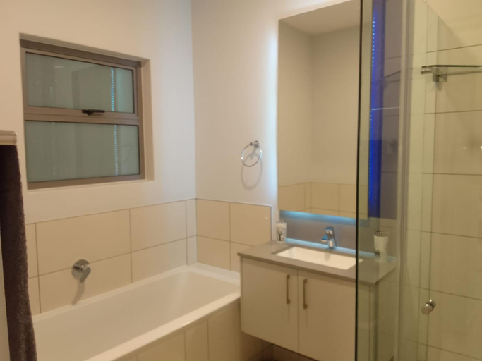 Bathroom 2, Billet Connect, City of Johannesburg
