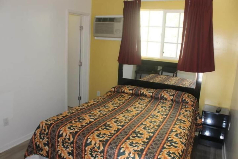 Bedroom 5, CINEMA MOTEL, Los Angeles