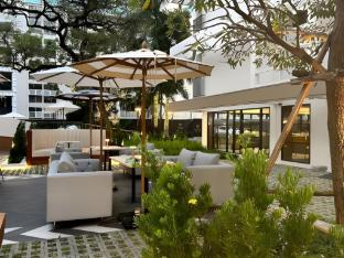Food & Drinks 4, Floral Court Hotel & Residence, Wattana