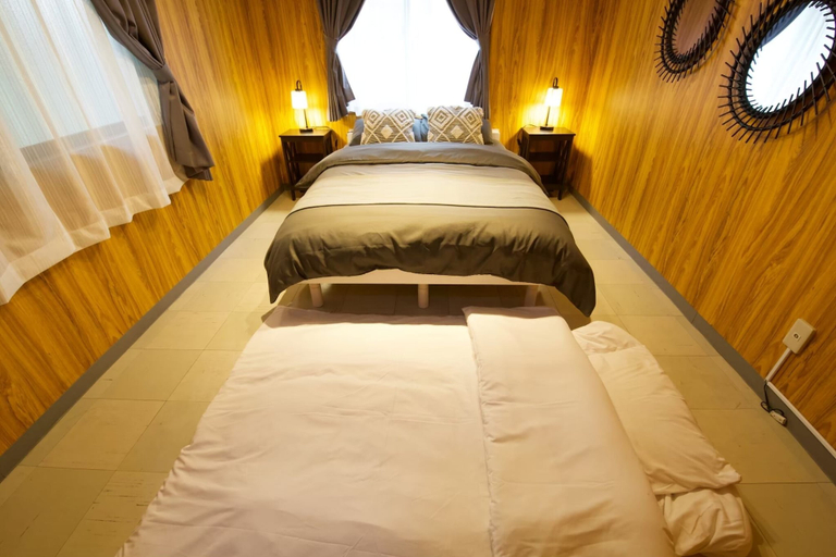 Room 3, Zeneraru Haitsu Sakaemachi 2F, Naha