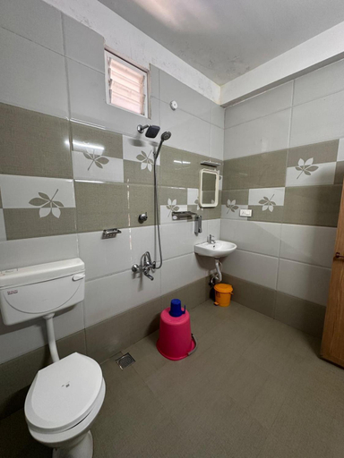 Bathroom 3, MSP Amma Cottage, Idukki